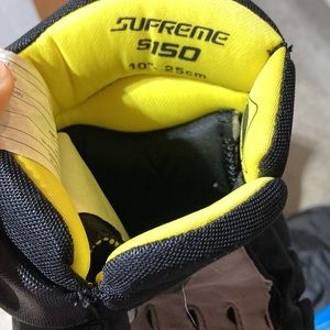 Bauer Hockey gloves, Bauer pads, CCM elbow pads